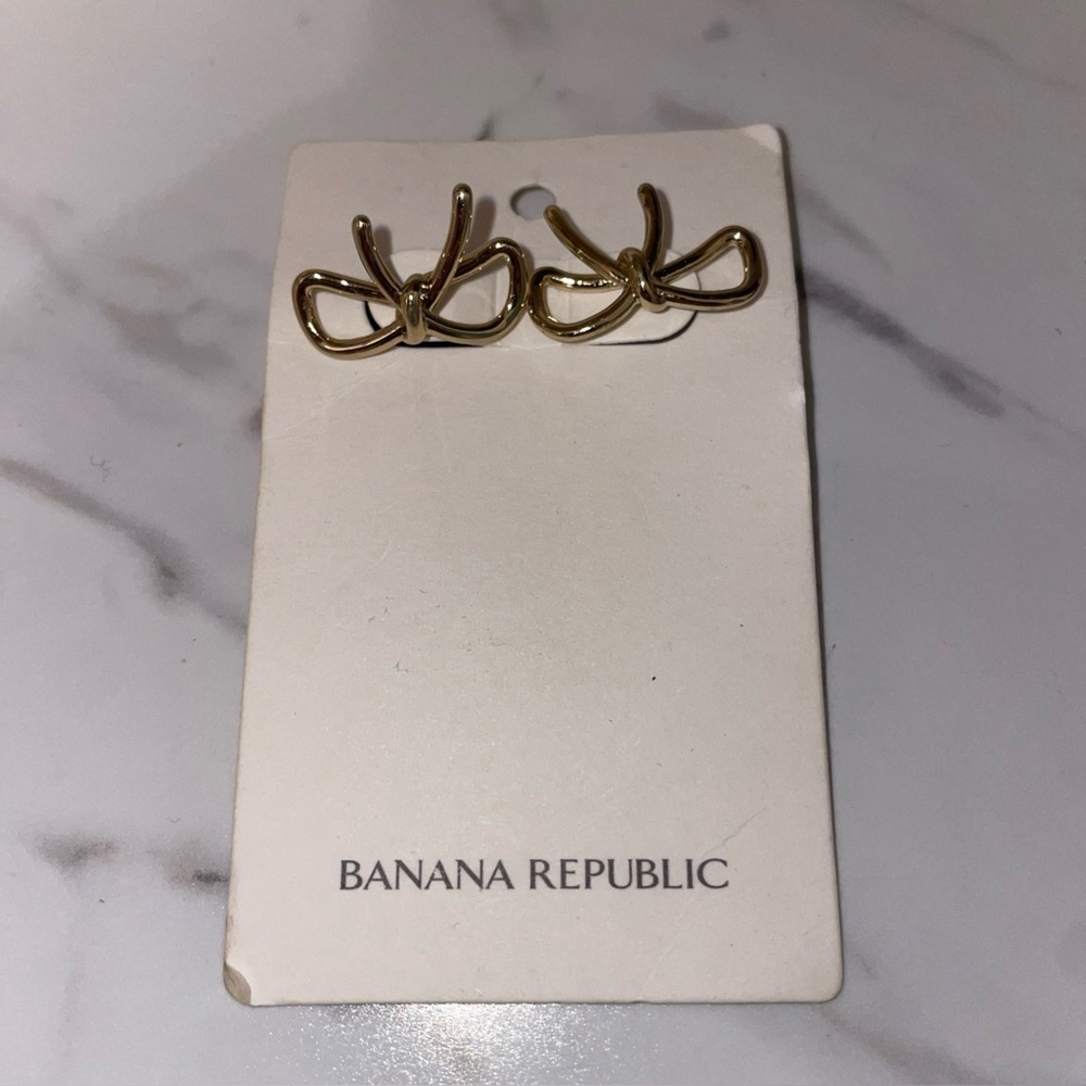 Banana Republic Gold Bow Stud Earrings | One Size | New w/ Tag